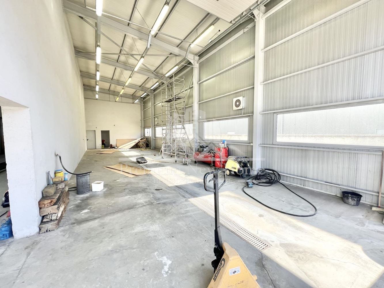 Industrial premises - Plovdiv, Industrial zone - South-0 Пром. помещение - Пловдив, Индустриална зона - Юг - 0