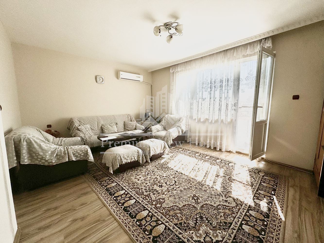 Етаж от къща – Хасково, Червена стена-0 Етаж от къща - Хасково, Червена стена - 0