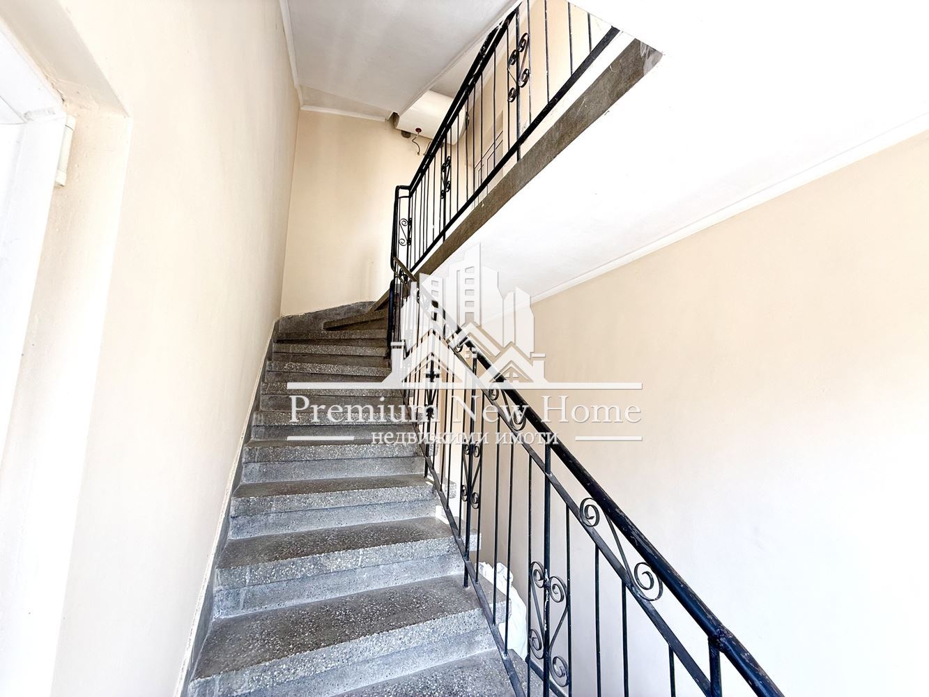 Къща - София, област, с.Божурище - 0