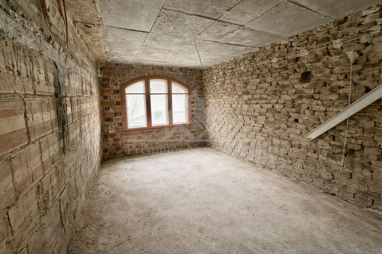 Етаж от къща - София - 0