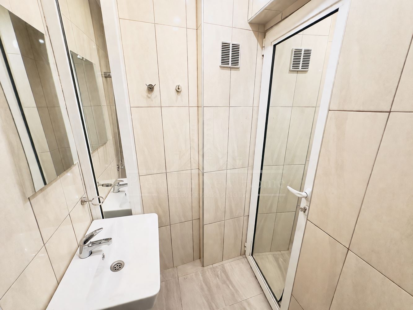 1-стаен - София, Изток - 0