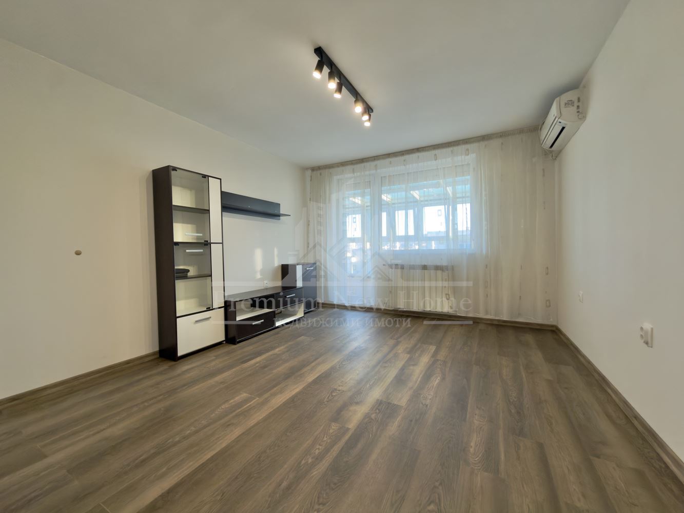 2-стаен - София, Младост 4 - 0