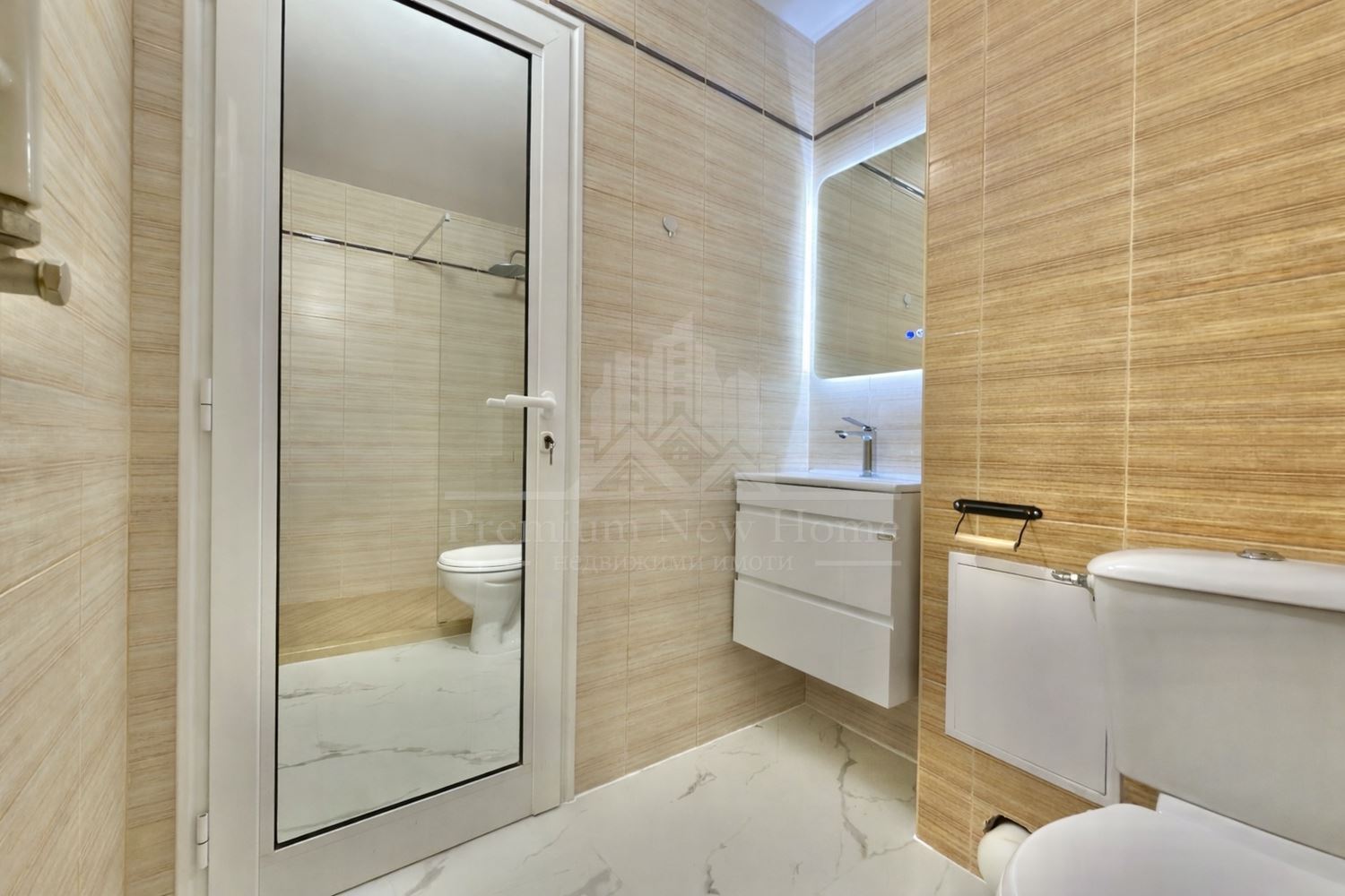 2-стаен - София, Младост 4 - 0