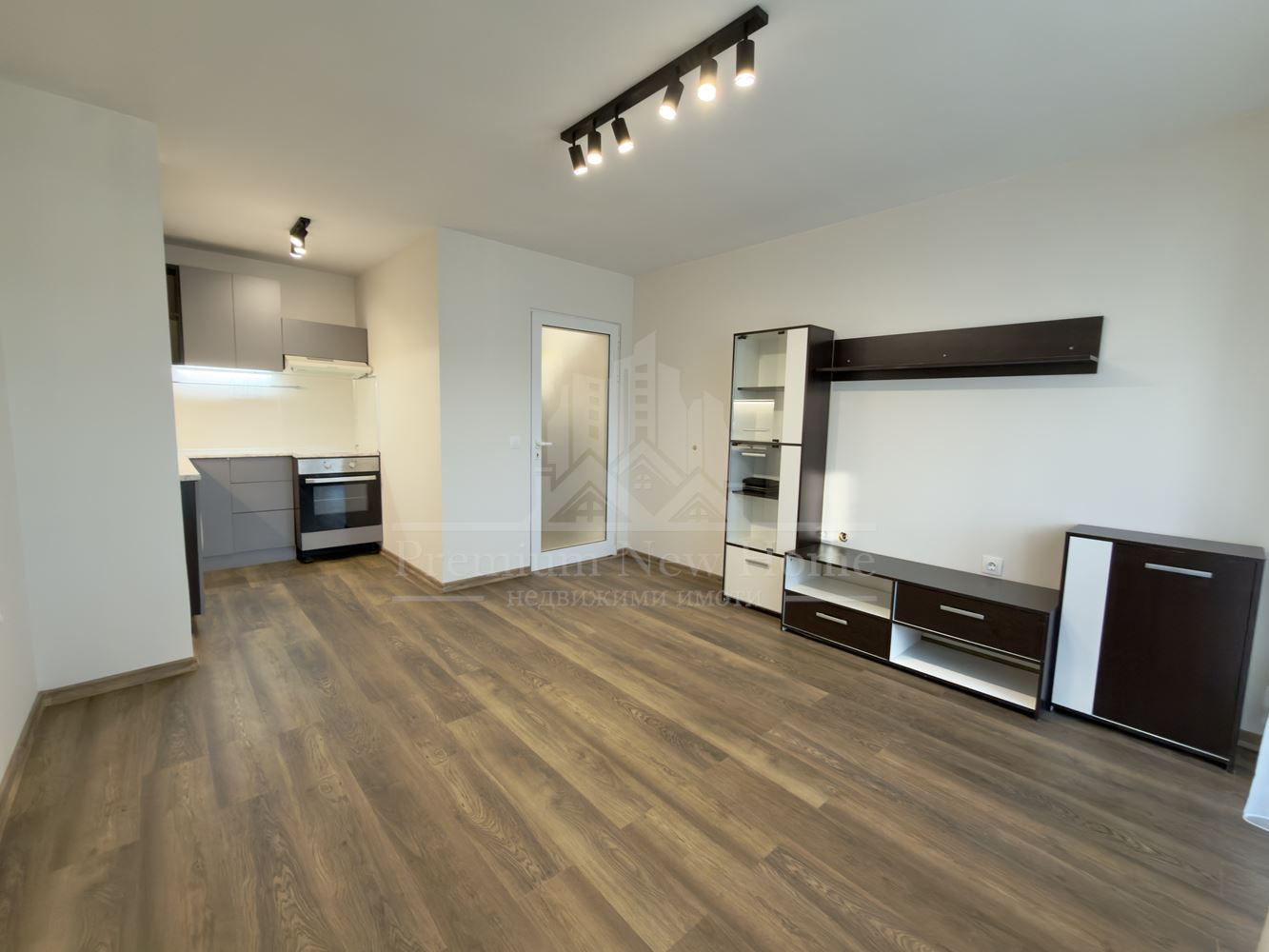 2-стаен - София, Младост 4 - 0